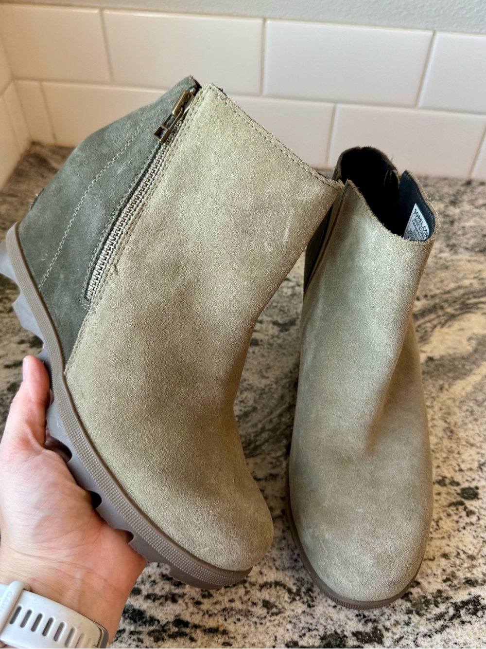 Sorel Joan of Artic Wedge II Zip Booties Sage Green Size 8.5 EUC